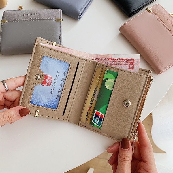 Модерно дамско портмоне с надпис