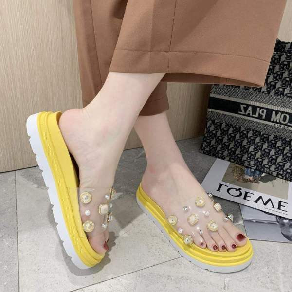 Ежедневни дамски чехли с камъни и перли 