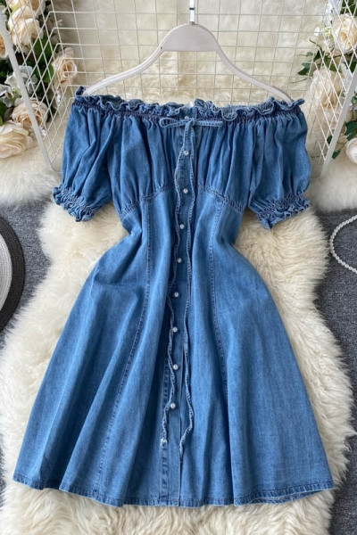 Дънкова дамска рокля с паднали ръкави и копчета