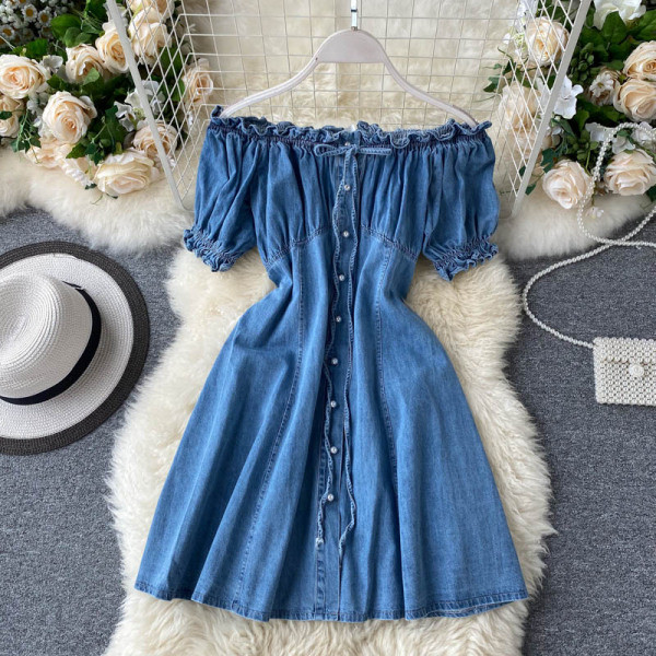 Дънкова дамска рокля с паднали ръкави и копчета