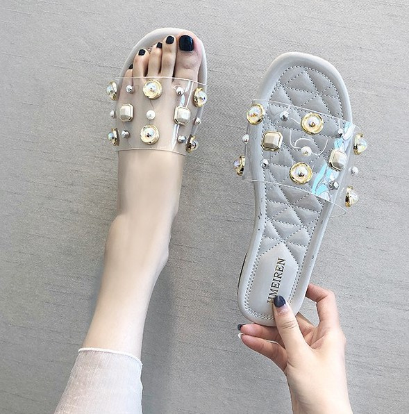 Актуални дамски чехли с равна подметка и камъни 