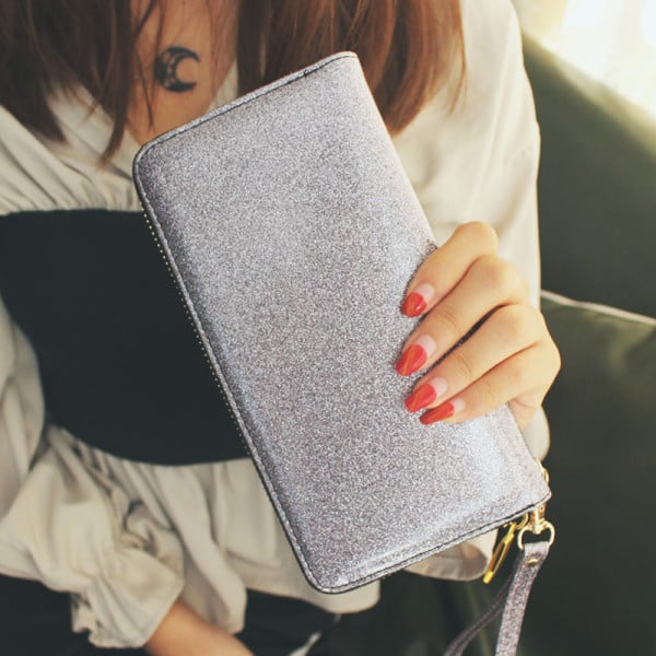 Дамско модерно портмоне с дръжка