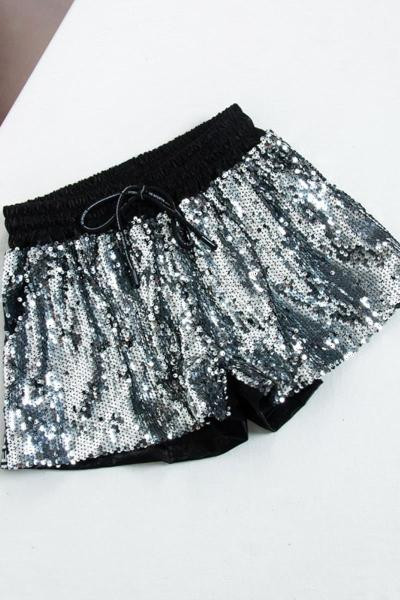 Къси дамски панталони широк модел с еластична талия и пайети