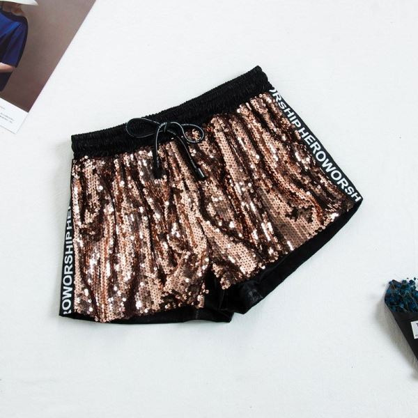 Къси дамски панталони широк модел с еластична талия и пайети