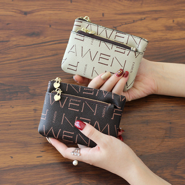 Дамски ежедневен мини портфейл с цип и надписи