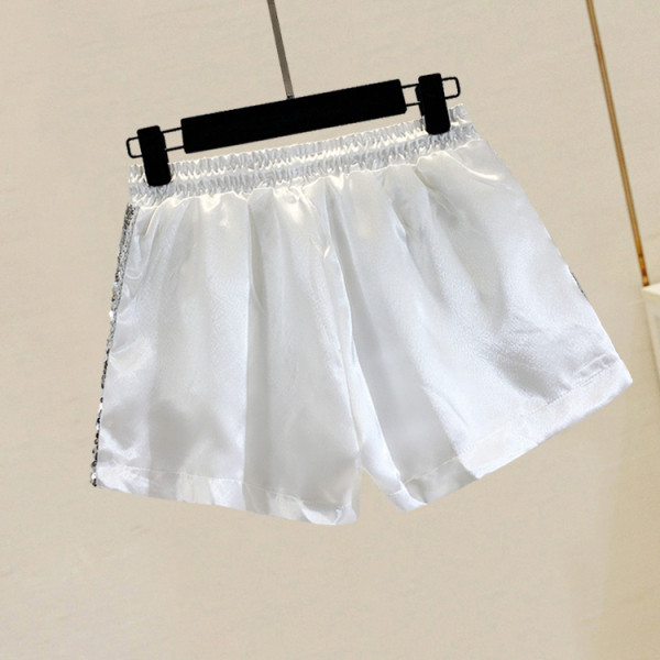 Лъскави къси панталони широк модел с висока талия и пайети