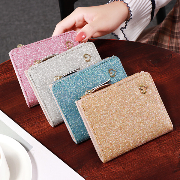 Актуален дамски мини портфейл с метален елемент и цип