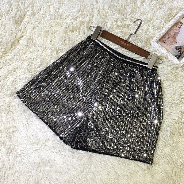 Модерни къси дамски панталони с висока талия и пайети