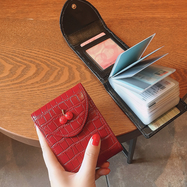 Ежедневен дамски портфейл за карти с 3D елемент