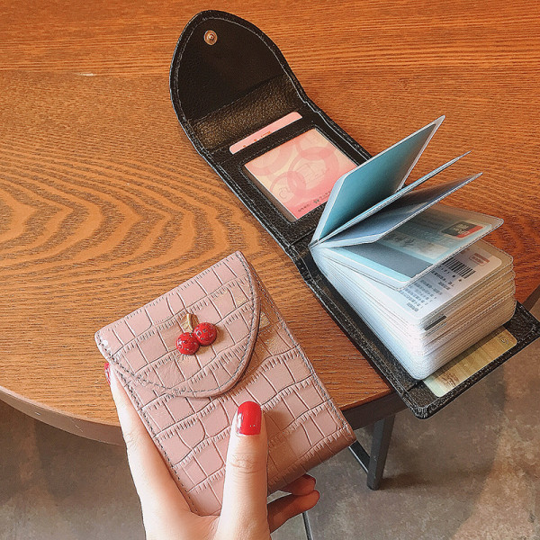 Ежедневен дамски портфейл за карти с 3D елемент