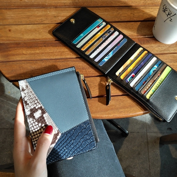 Модерен дамски портфейл за карти с животински десен