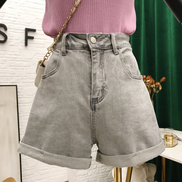 Изчистен модел къси дънкови панталони с висока талия