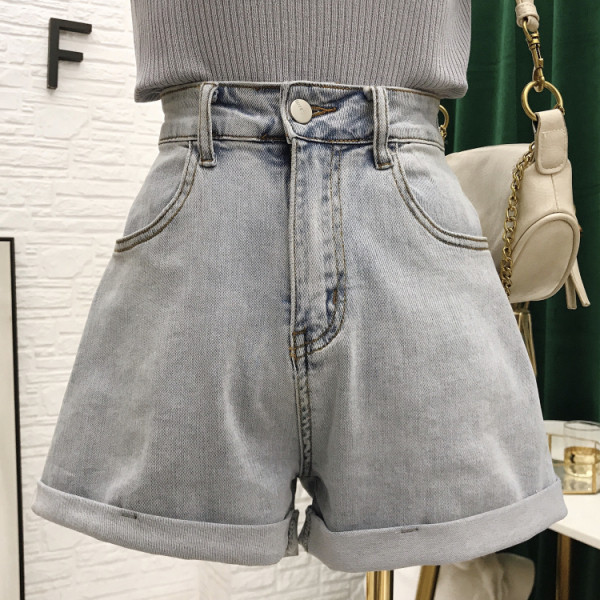 Изчистен модел къси дънкови панталони с висока талия