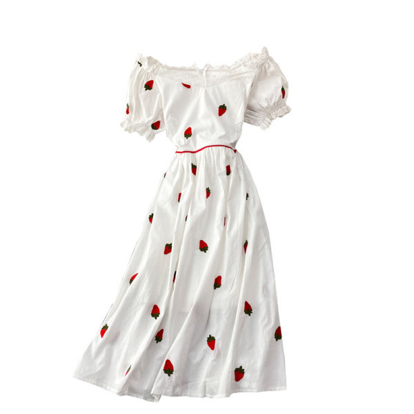 Разкроена дамска рокля с паднали ръкави и средна дължина