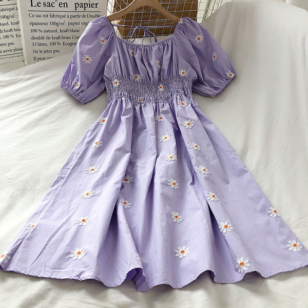 Ретро дамска рокля с апликации 