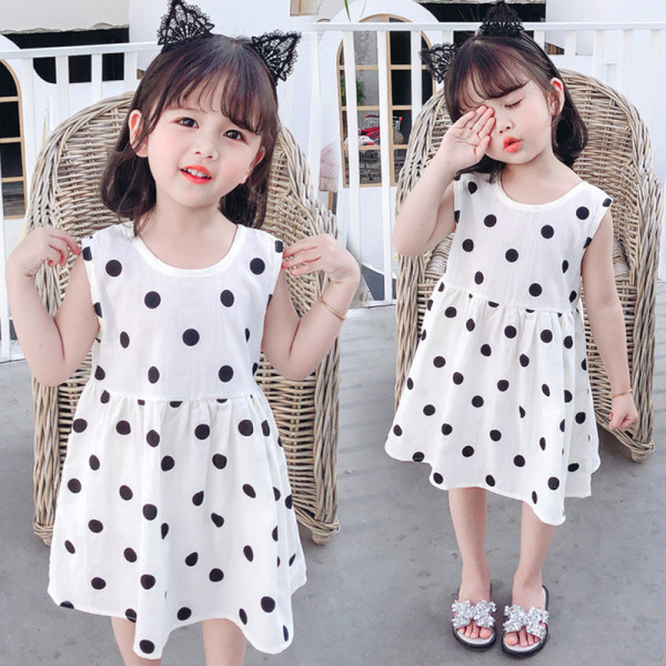 Детска рокля разкроен модел с обло деколте