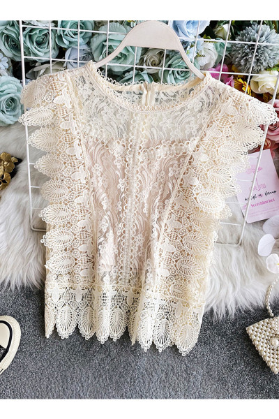 Дантелен дамски потник с овално деколте 