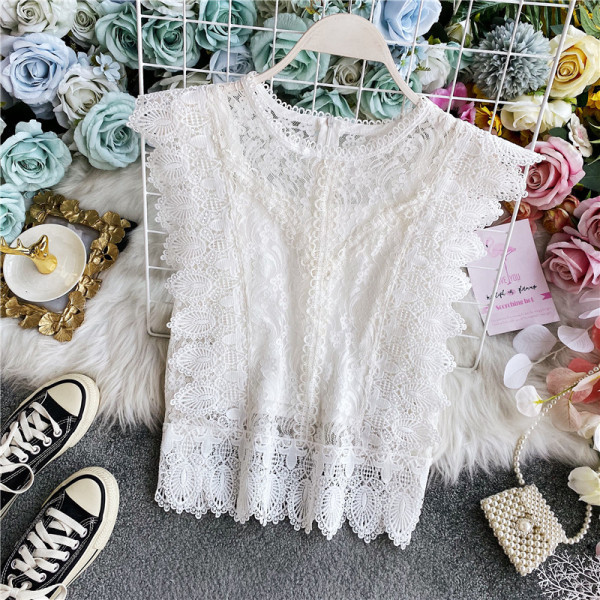 Дантелен дамски потник с овално деколте 