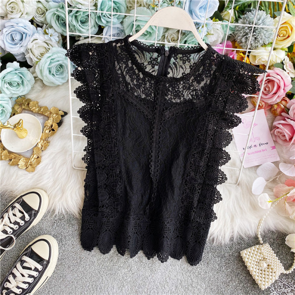 Дантелен дамски потник с овално деколте 