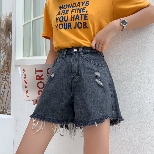 Къси дамски панталони широк модел с висока талия и скъсани мотиви