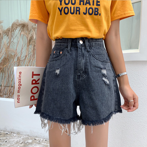 Къси дамски панталони широк модел с висока талия и скъсани мотиви