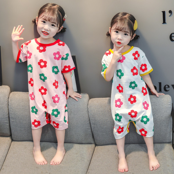 Детска пижама за момичета с флорални мотиви и копчета