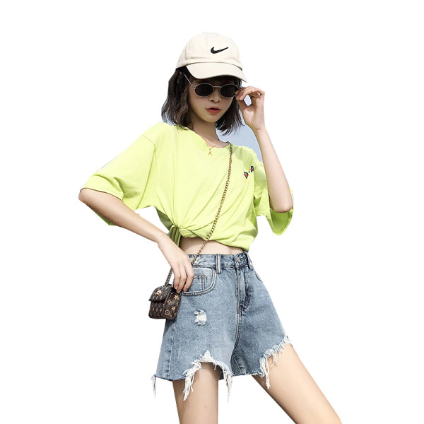 Къси дамски панталони с висока талия и скъсани мотиви