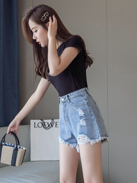 Дънкови къси панталони с висока талия и скъсани мотиви