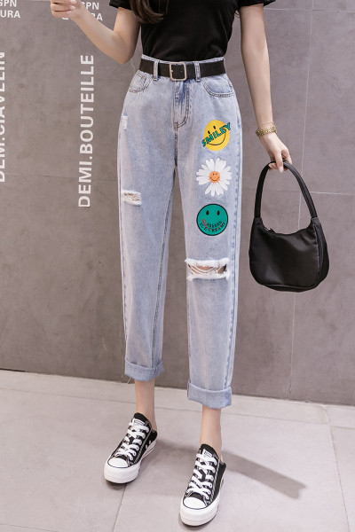 Ежедневни дамски дънки с апликация и висока талия