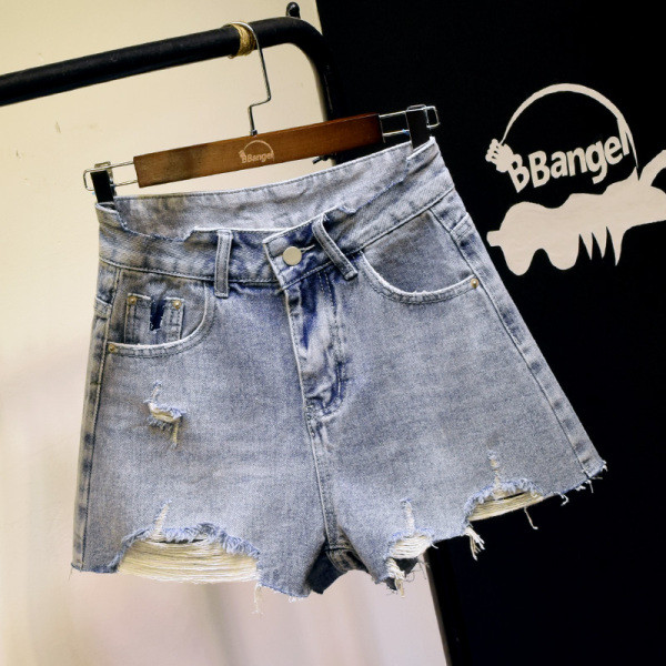 Модерни къси панталони със скъсани мотиви и висока талия