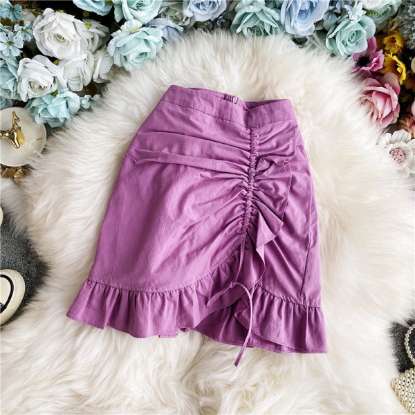 Модерна дамаска пола с висока талия и набрана предна част 