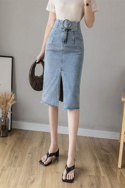 Модерна дамска пола с колан и цепка