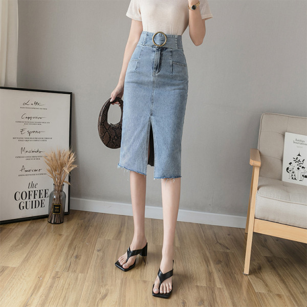 Модерна дамска пола с колан и цепка