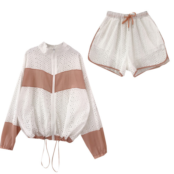 Нов модел дамски комплект от две части - яке и къси паннталони