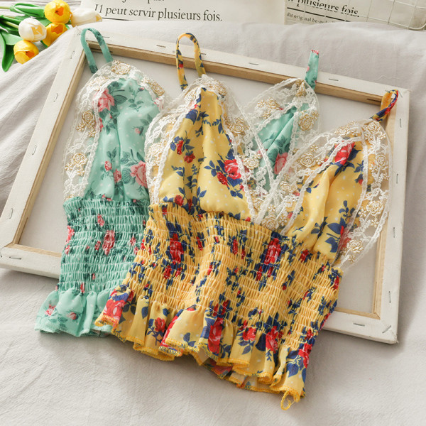 Флорален дамски потник с дантелени елементи и тънки презрамки 