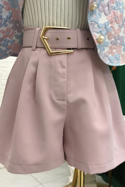 Стилни къси дамски панталони с колан в лилав цвят