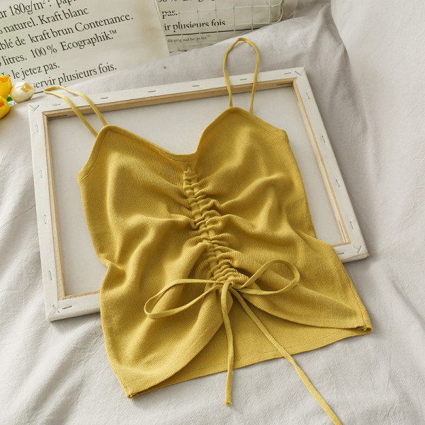 Дамски потник с тънки презрамки и набрана предна част 