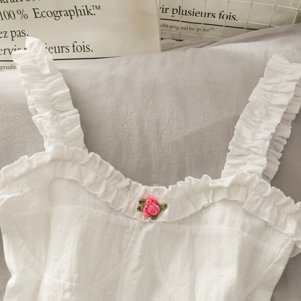 Модерен дамски потник с широки презрамки и 3D рози