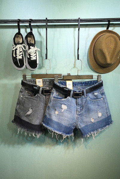 Дамски къси дънки с  разкъсан ефект 