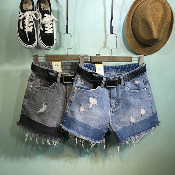 Дамски къси дънки с  разкъсан ефект 