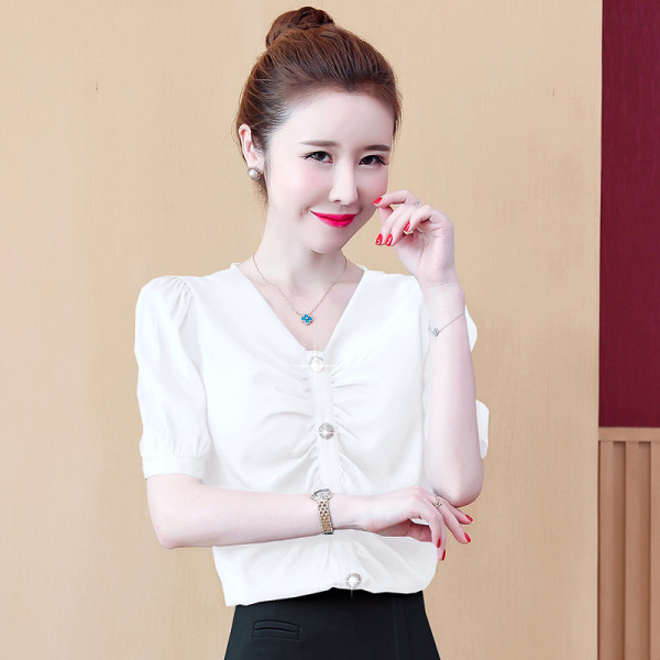 Нов модел дамска риза с къс ръкав и шпиц деколте