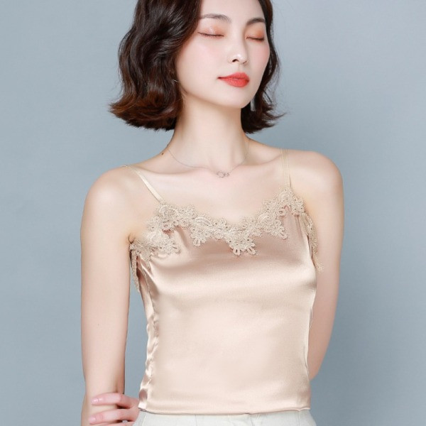 Актуален дамски потник с дантела и тънки презрамки