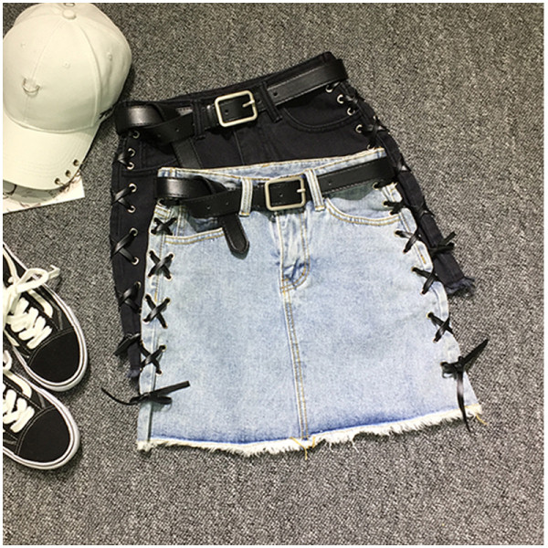 Актуална дамска дънкова пола с висока талия и елемент -връзки 