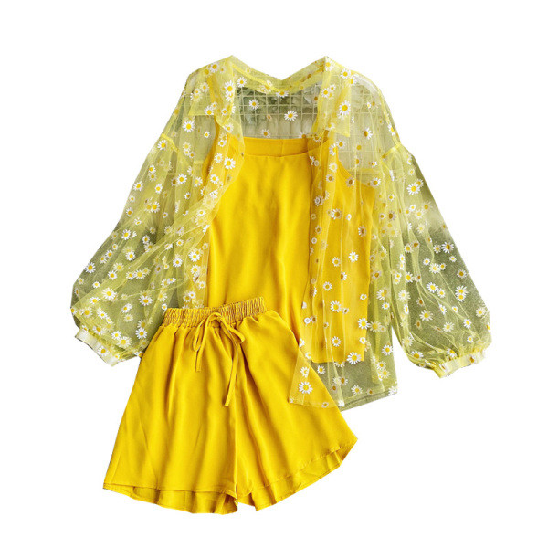 Летен дамски комплект от три части с флорални мотиви