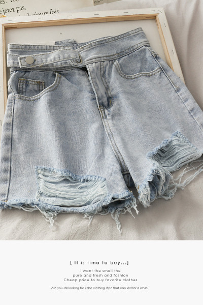 Светли къси дамски дънки със скъсани мотиви и висока талия 