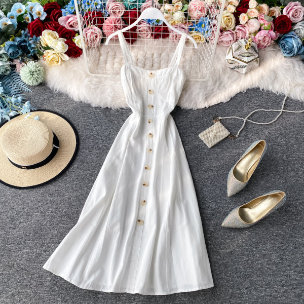 Актуална дамска рокля със средна дължина и копчета