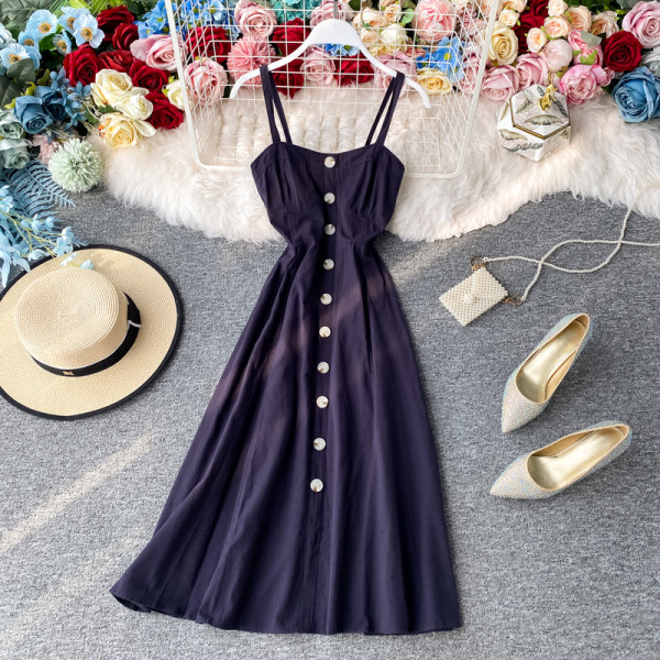 Актуална дамска рокля със средна дължина и копчета