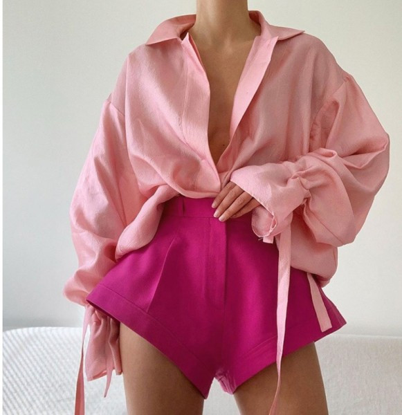 Широк модел къси панталони с висока талия