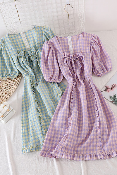 Ретро дамска карирана рокля с квадратно деколте и връзки