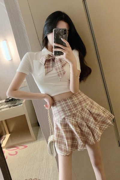 Дамски комплект от карирана пола с висока талия и блуза с панделка 